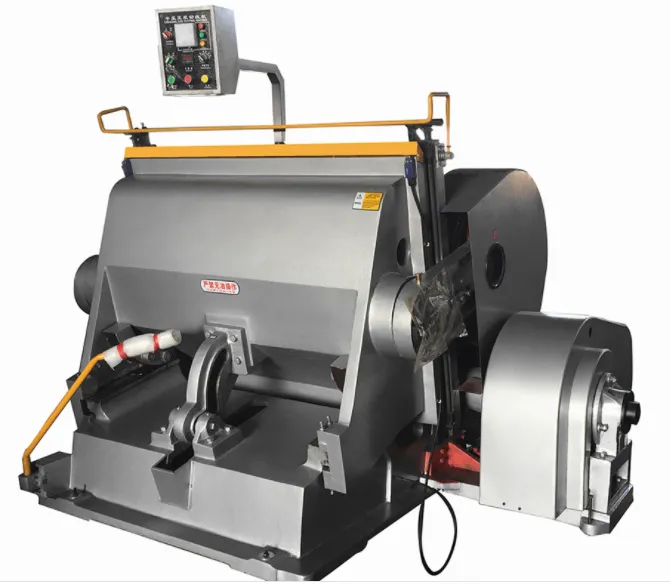 Krølle- og stansemaskin